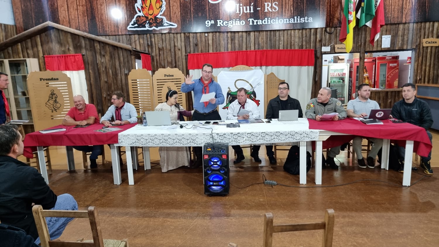 Foto 6: Reunião da ATQG sobre o Desfile Farroupilha
